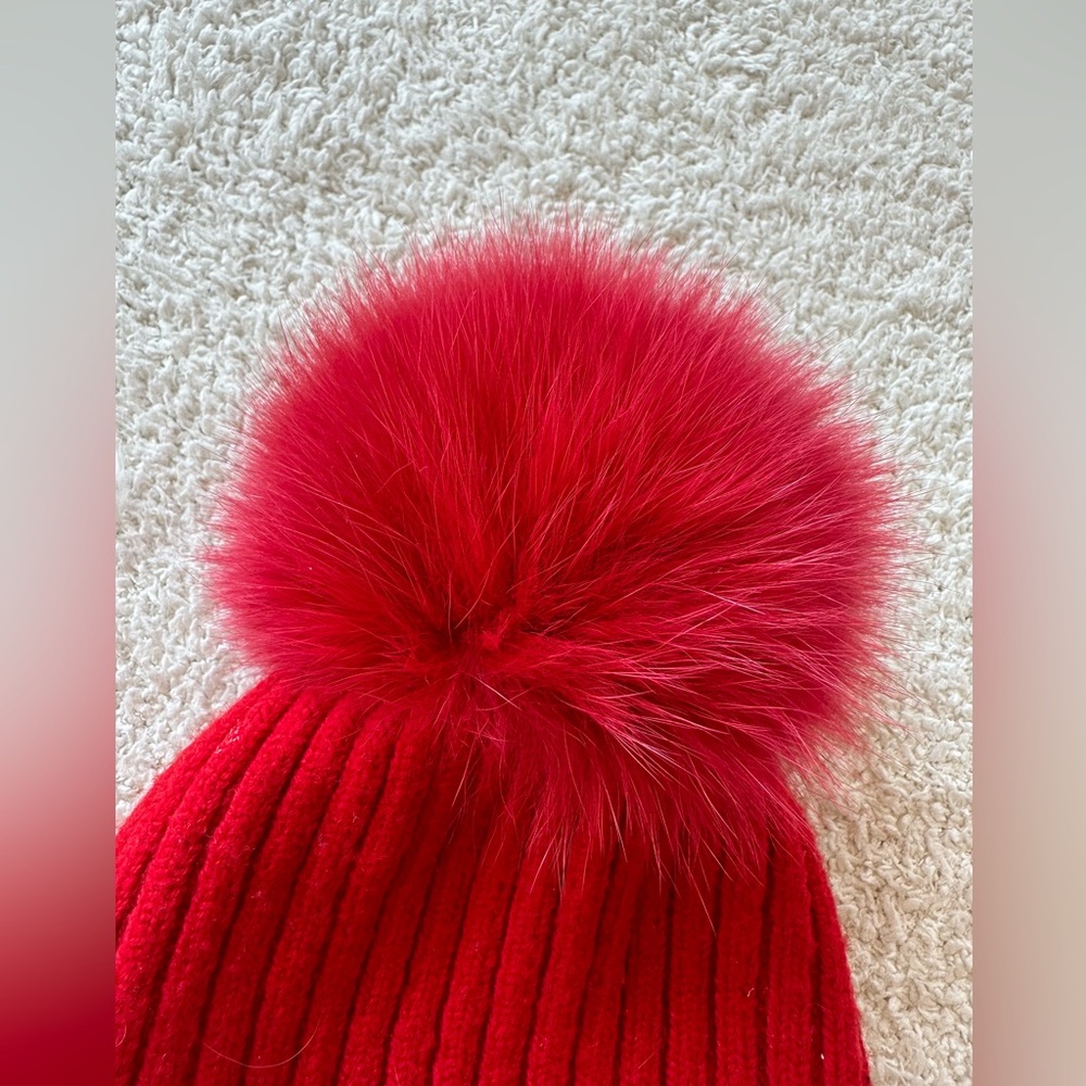 Moncler hat - Picture 2 of 4